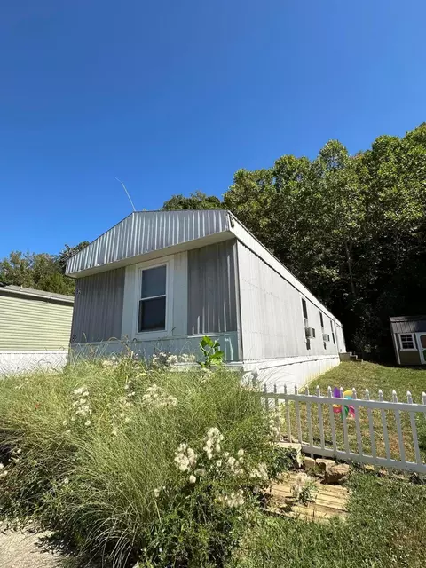 152 Irving Wick Dr E #82, Heath, OH 43056