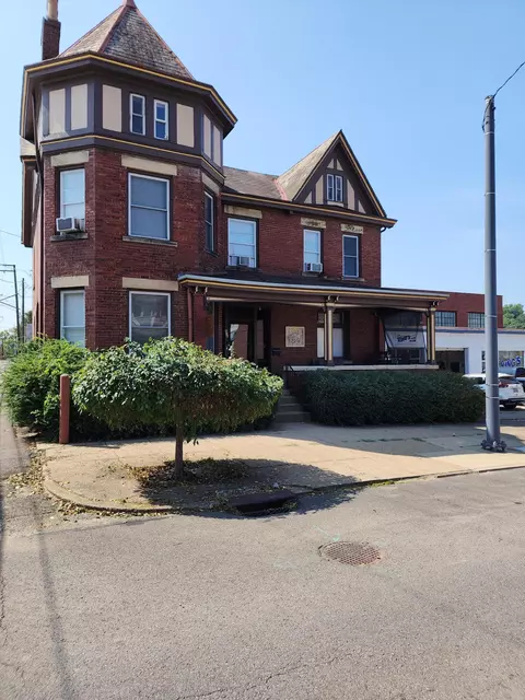 616 South St, Zanesville, OH 43701