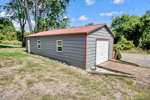 207 2nd St, Philo, OH 43771 photo 35