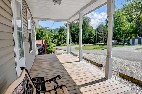 207 2nd St, Philo, OH 43771 photo 10