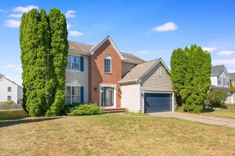 8633 Robbins Loop Dr, Reynoldsburg, OH 43068