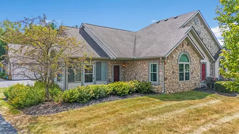 8630 Stonewoods Ln, Powell, OH 43065