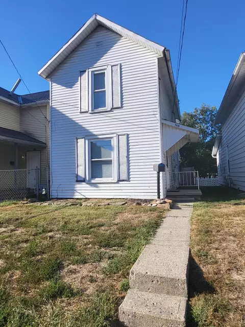 116 W Shields St, Newark, OH 43055