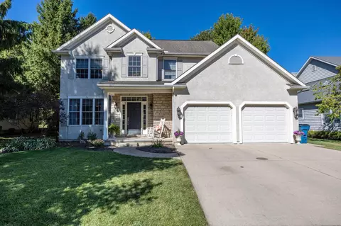 225 Bent Pines Ct, Bellefontaine, OH 43311