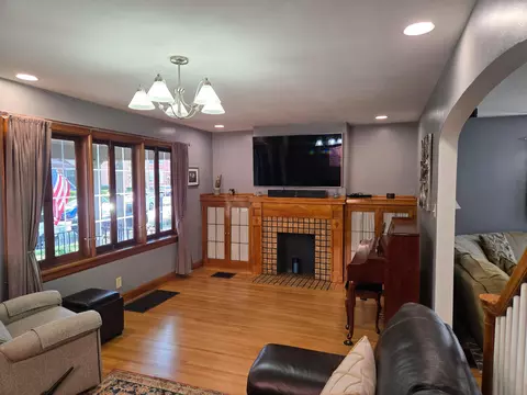 74 E Mithoff St, Columbus, OH 43206 photo 8