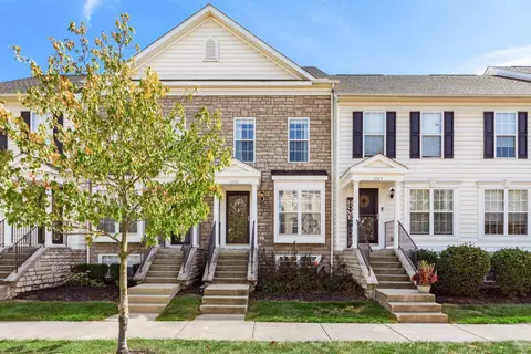 5571 Crystal Falls St #47, Dublin, OH 43016