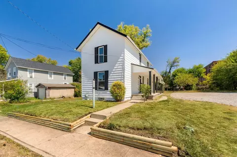208 Essex St, Newark, OH 43055