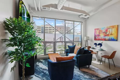 60 E Spring St #105, Columbus, OH 43215