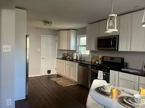 Kitchen - 319 E Walnut St, Marion, OH 43302 photo 4 of 5