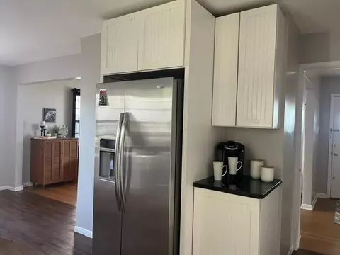 Kitchen - 319 E Walnut St, Marion, OH 43302 photo 1 of 5