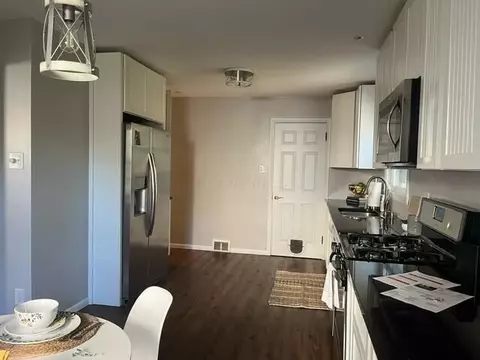 Kitchen - 319 E Walnut St, Marion, OH 43302 photo 3 of 5