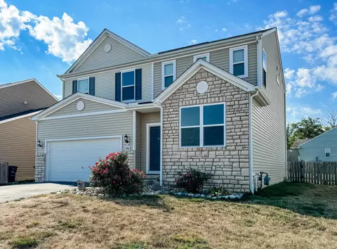 2200 Greencrest Way, Lancaster, OH 43130
