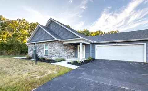 1379 Epworth Forest Dr, Lancaster, OH 43130