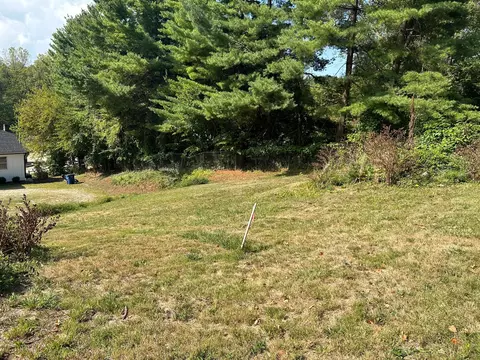211 W Maple St, Granville, OH 43023