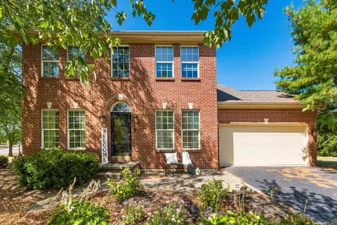 2203 Bold Venture Dr, Lewis Center, OH 43035
