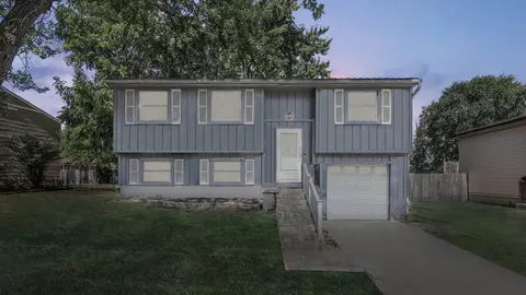 2343 Warfield Dr, Grove City, OH 43123