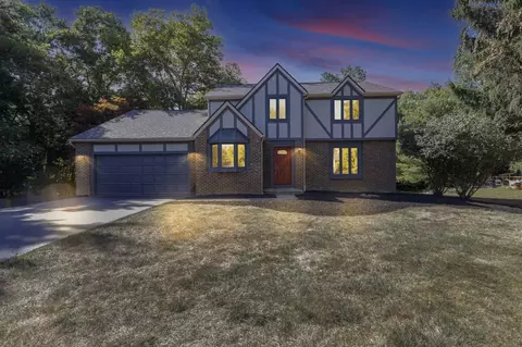 11649 Streamside Dr, Pickerington, OH 43147