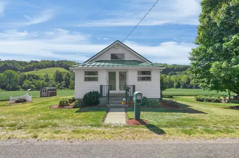 6006 SW Post Boy Rd, Newcomerstown, OH 43832