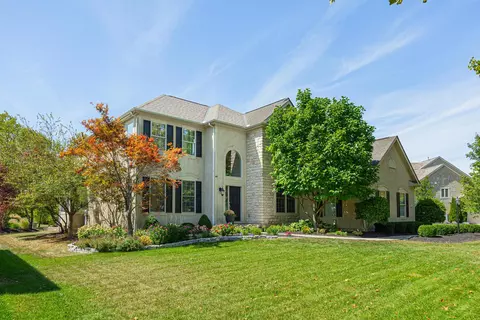 Exterior - 5957 Dunheath Loop, Dublin, OH 43016 photo 3 of 20