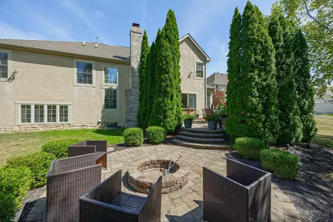 Exterior - 5957 Dunheath Loop, Dublin, OH 43016 photo 4 of 20