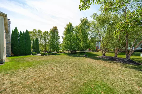 Exterior - 5957 Dunheath Loop, Dublin, OH 43016 photo 12 of 20