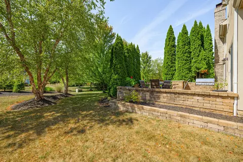 Exterior - 5957 Dunheath Loop, Dublin, OH 43016 photo 5 of 20