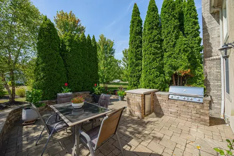 Exterior - 5957 Dunheath Loop, Dublin, OH 43016 photo 6 of 20