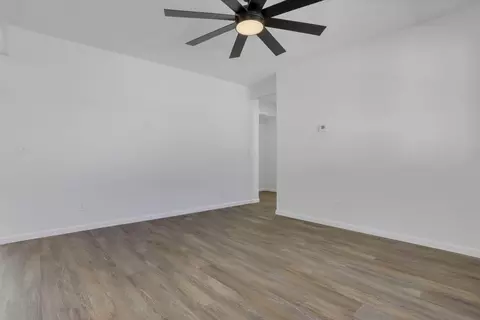 Living - 830 3rd St, Lancaster, OH 43130 photo 2 of 3