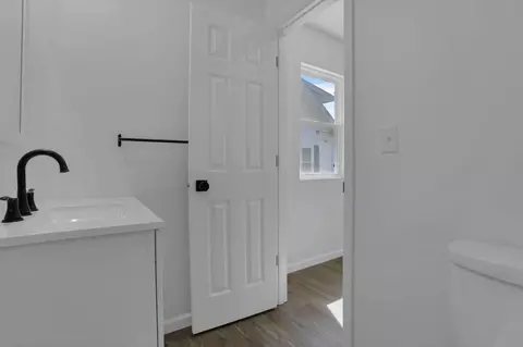 Entry Way - 830 3rd St, Lancaster, OH 43130 photo 5 of 6