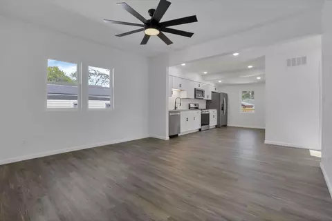 Living - 830 3rd St, Lancaster, OH 43130 photo 1 of 3
