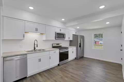 Kitchen - 830 3rd St, Lancaster, OH 43130 photo 1 of 3