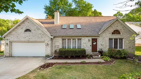 65 Mark Dr, Newark, OH 43055