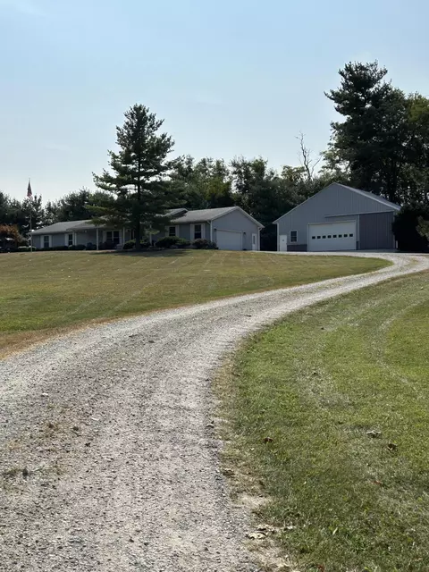 2959 Waynesville Jamestown Rd, Xenia, OH 45385