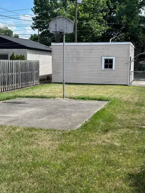 Exterior - 271 E Deshler Ave, Columbus, OH 43206 photo 3 of 4