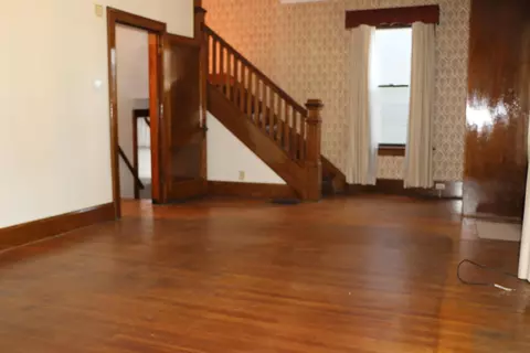Living - 271 E Deshler Ave, Columbus, OH 43206 photo 3 of 4