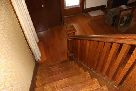 Entry Way - 271 E Deshler Ave, Columbus, OH 43206 photo 2 of 2