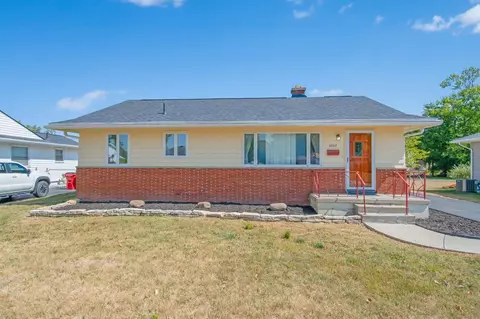 3886 Security Dr, Grove City, OH 43123