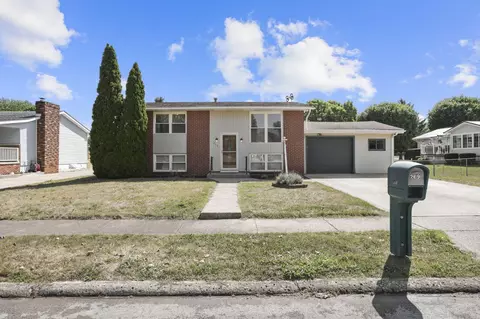 269 Meadow Dr, Circleville, OH 43113