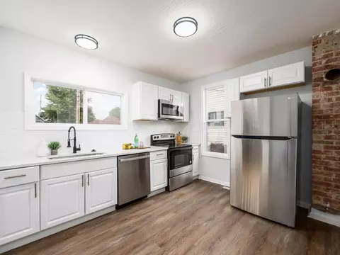 121 S High St, Kenton, OH 43326