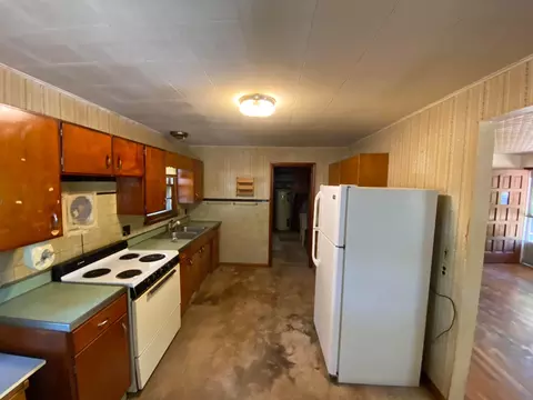 Kitchen - 5817 Elmgee Dr, Delaware, OH 43015 photo 1 of 1