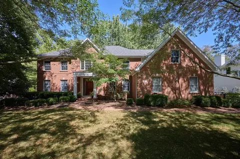 204 Springbrook Dr, Columbus, OH 43230