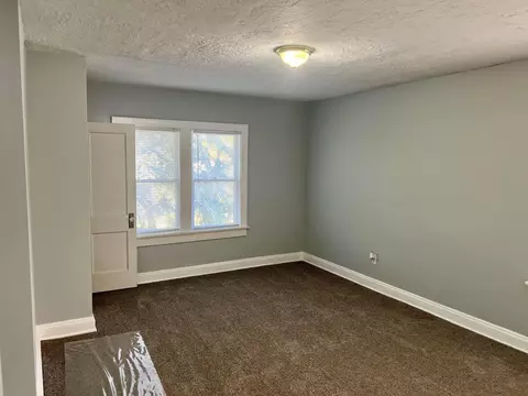 Living - 807 E Deshler Ave #809, Columbus, OH 43206 photo 6 of 6
