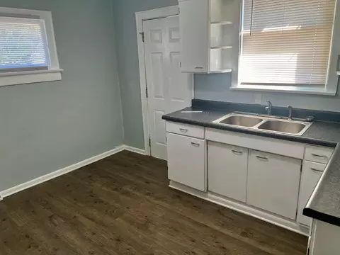 Kitchen - 807 E Deshler Ave #809, Columbus, OH 43206 photo 3 of 3
