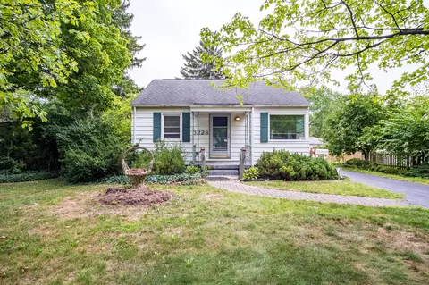 3228 Mountview Rd, Columbus, OH 43221