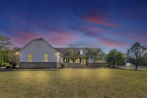 7671 Silver Springs St NW, Canal Winchester, OH 43110