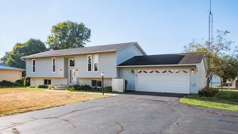233 Price Rd, Newark, OH 43055