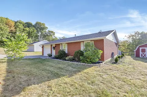 1846 King Rd, Newark, OH 43055