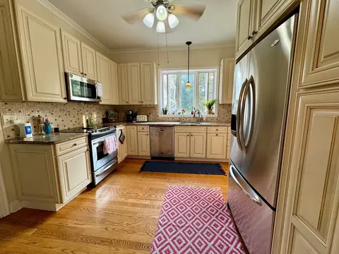 Kitchen - 3255 E High St, Springfield, OH 45505 photo 3 of 5