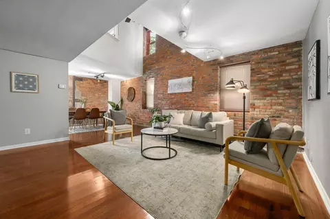 544 S Front St #110, Columbus, OH 43215