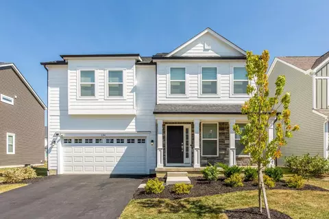 134 Mahogany Dr, Lewis Center, OH 43035